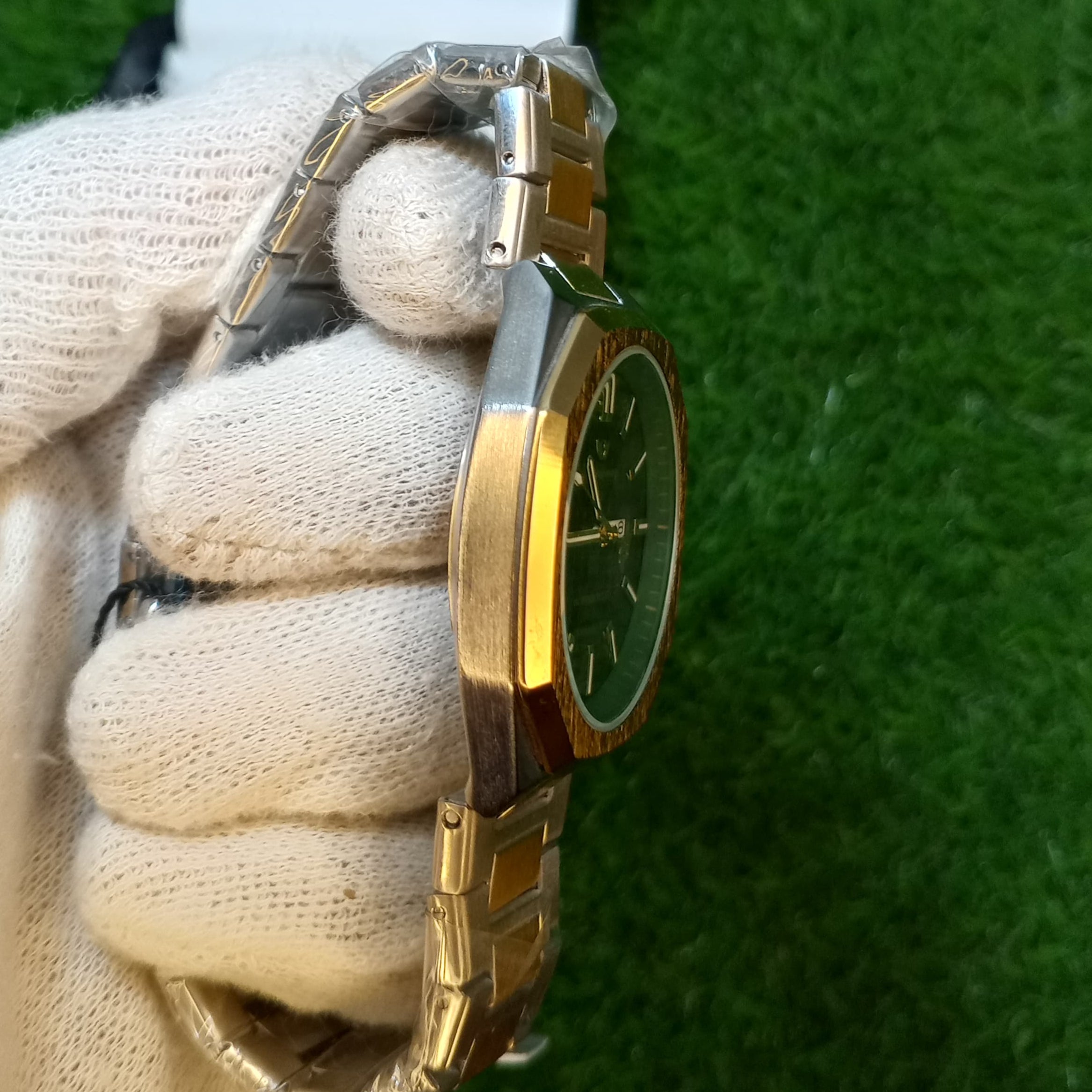 Success Way Two-Tone Watch – Green Dial | Day & Date Display | Stainless Steel Strap