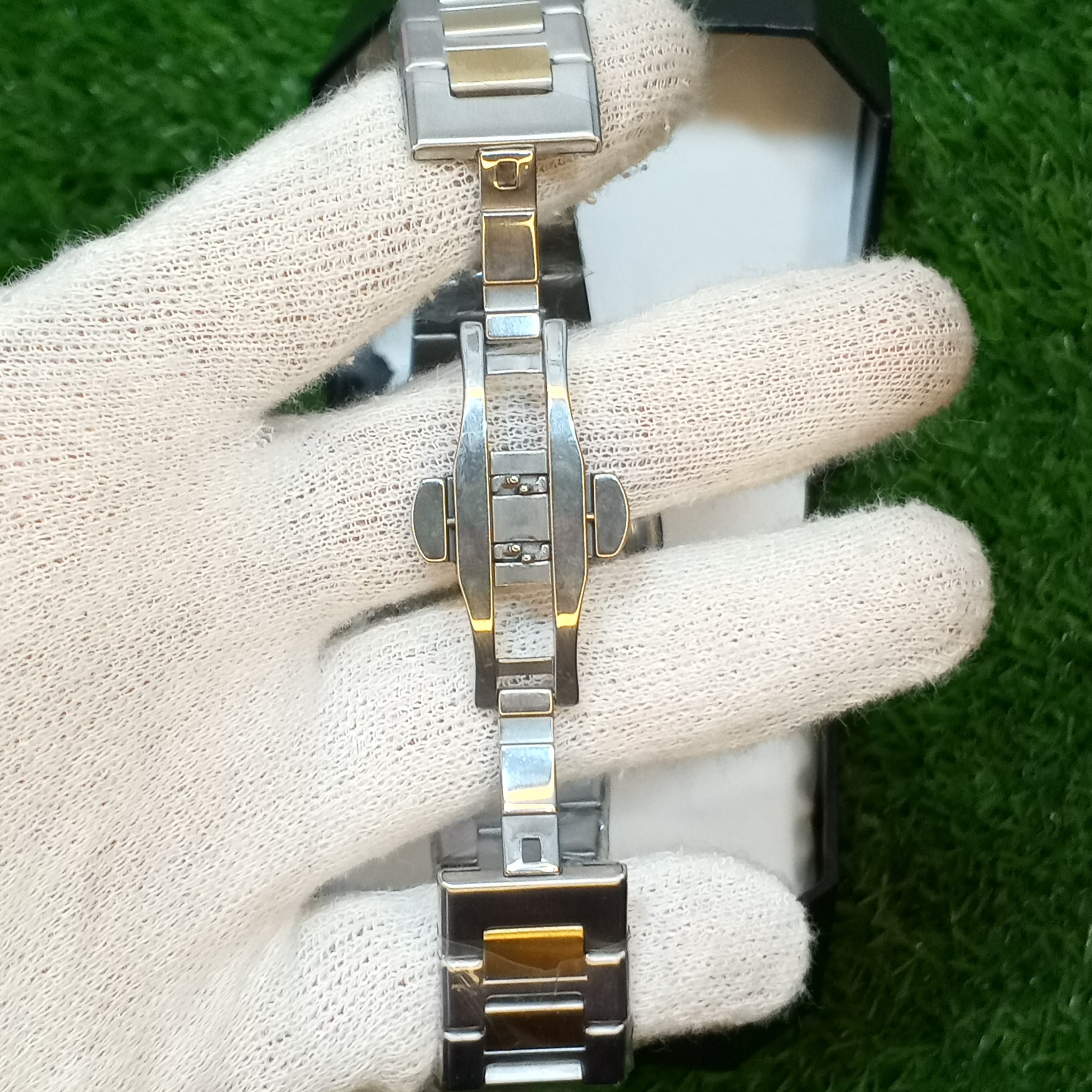 Success Way Two-Tone Watch – Green Dial | Day & Date Display | Stainless Steel Strap