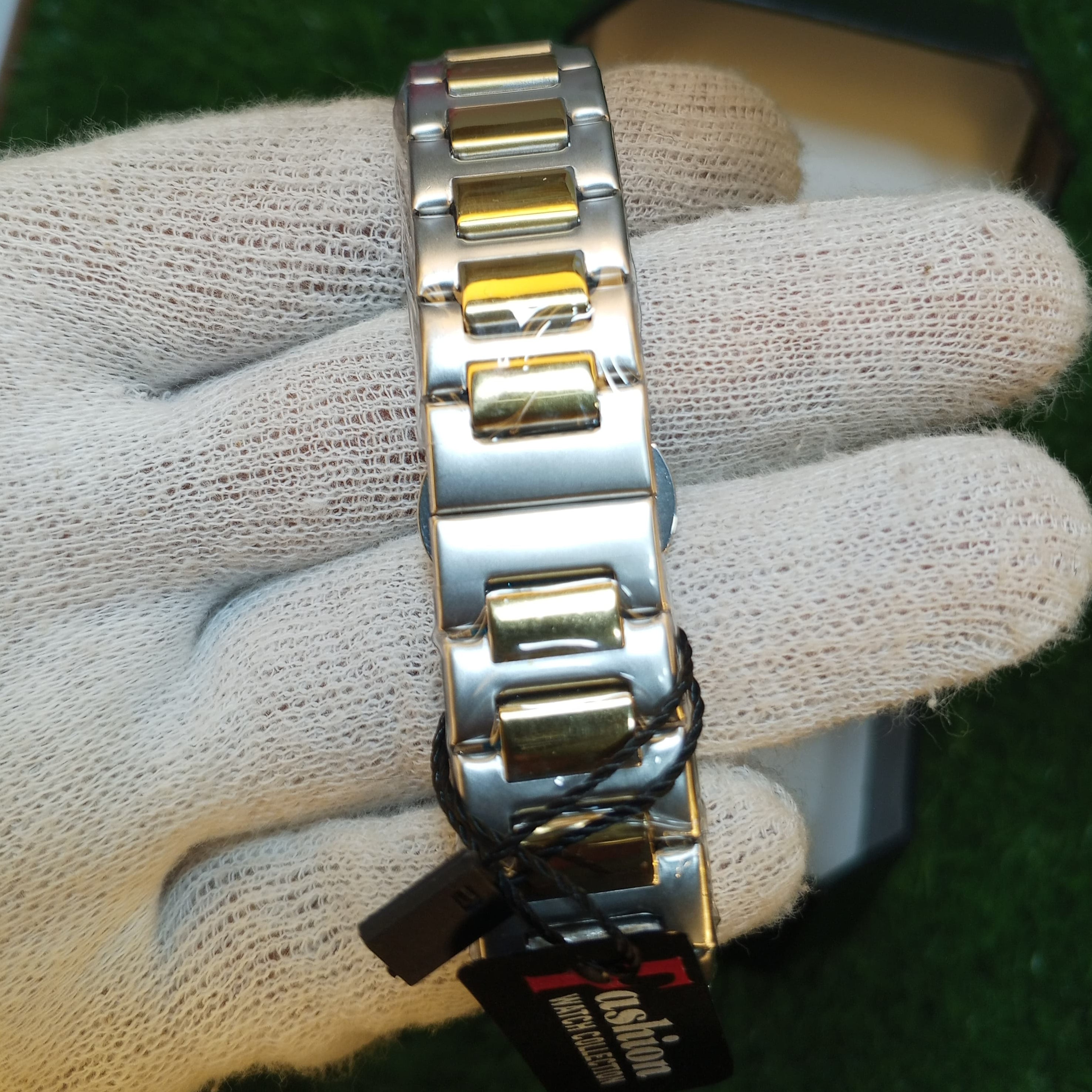 Patek Philippe Green Dial – Master Copy | Two-Tone Silver & Gold Strap | Master Lock